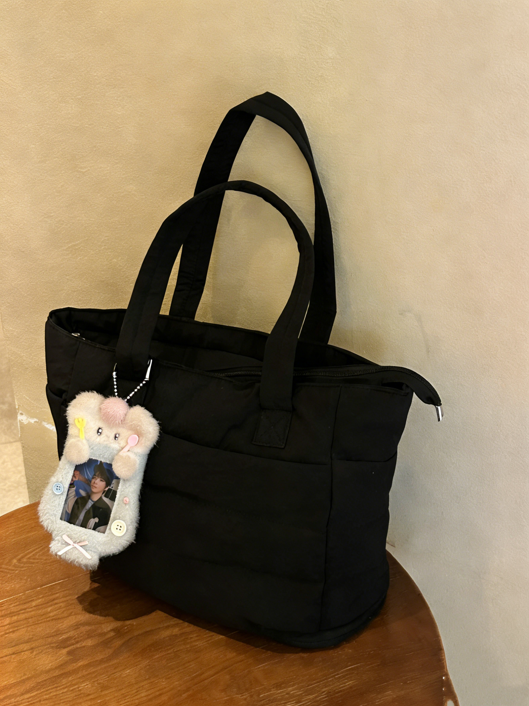 VIVIDO New "Cloud" Tote Bag: A Versatile, Must-Have Shoulder Bag for Commuters and College Students