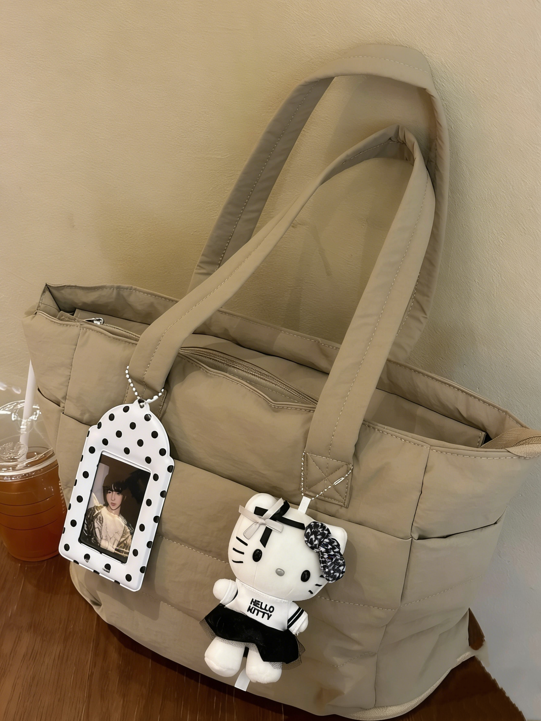 VIVIDO New "Cloud" Tote Bag: A Versatile, Must-Have Shoulder Bag for Commuters and College Students