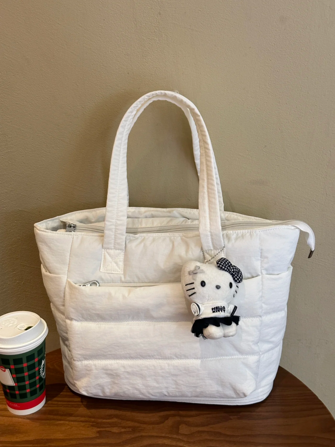 VIVIDO New "Cloud" Tote Bag: A Versatile, Must-Have Shoulder Bag for Commuters and College Students