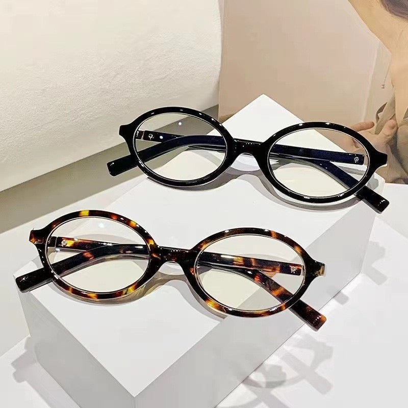 Jang Wonyoung-Inspired Retro "Nerd" Reading Glasses — Premium, Small-Frame Eyewear for Women; Stylish, Blue-Light Blocking Glasses for a Natural, Makeup-Free Look (Non-Prescription)